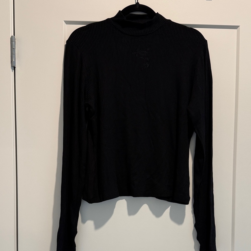 Disturbia Mock Neck Ribbed Top 🥀